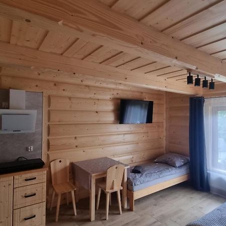 Pod Grusza Pensionat Dzianisz Exteriör bild