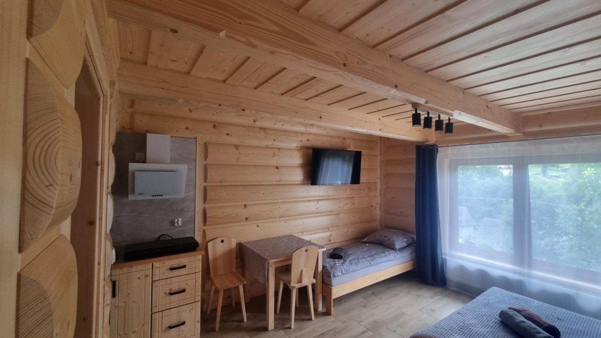 Pod Grusza Pensionat Dzianisz Exteriör bild